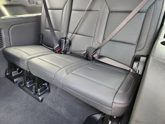 2026 Chevrolet Suburban High Country photo 22