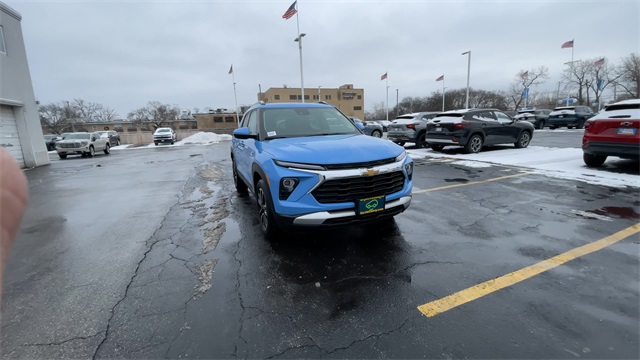 2024 CHEVROLET TRAILBLAZER - Image 2