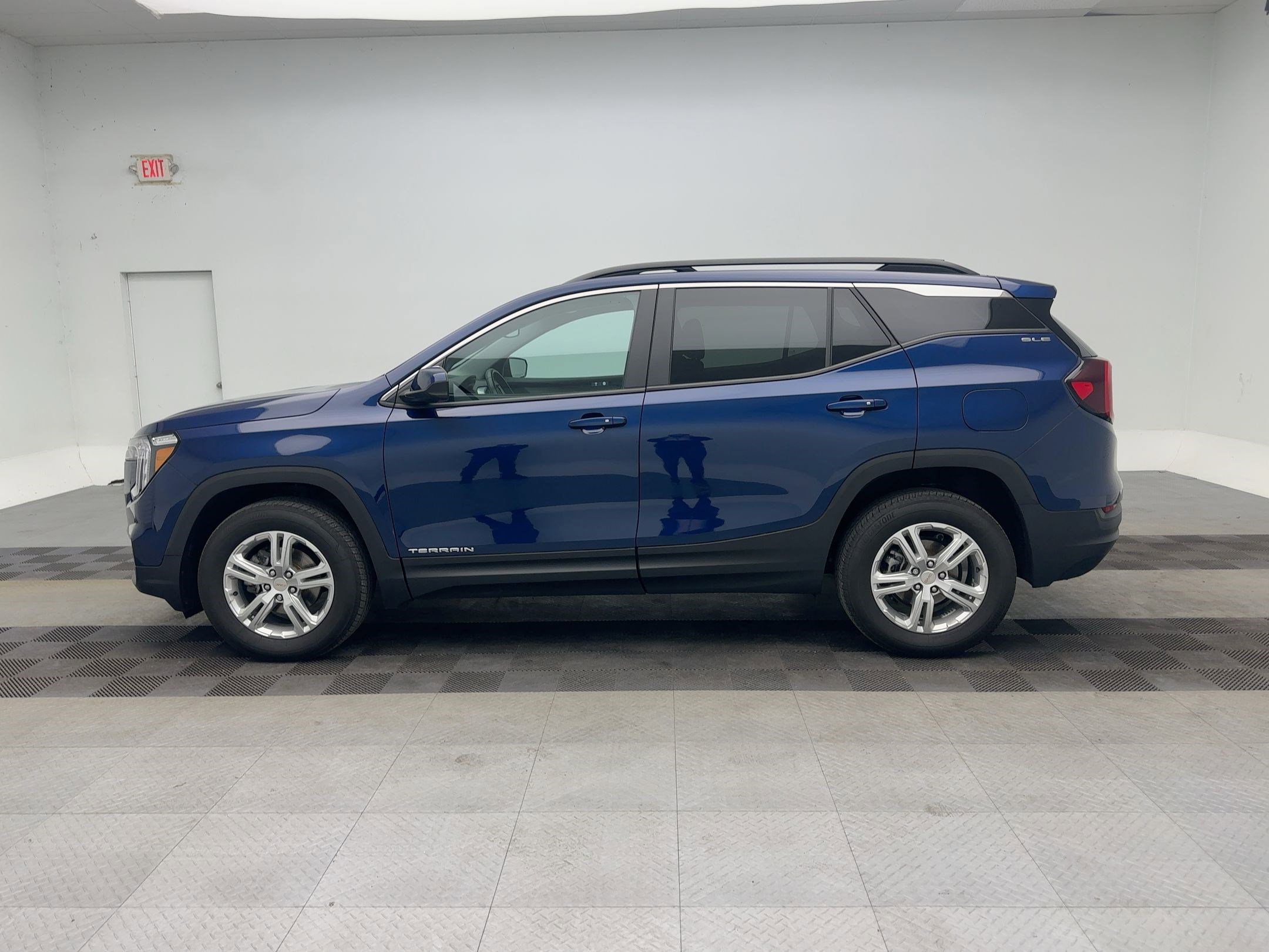 2022 Gmc Terrain SLE photo 2