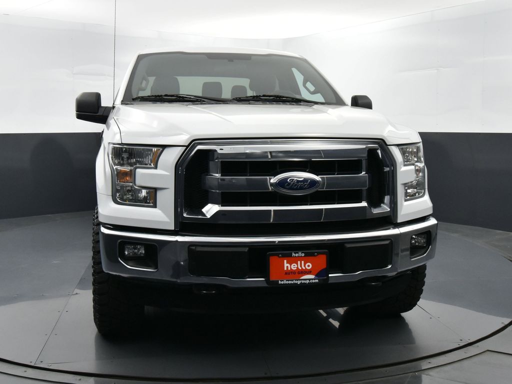 2015 Ford F-150 XLT photo 2