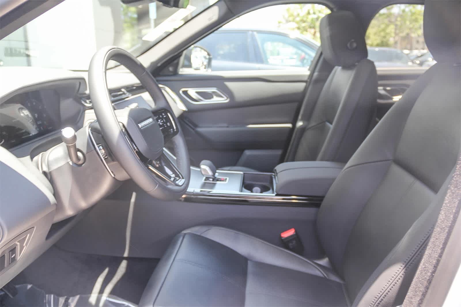 2026 Land Rover Range Rover Velar S photo 18