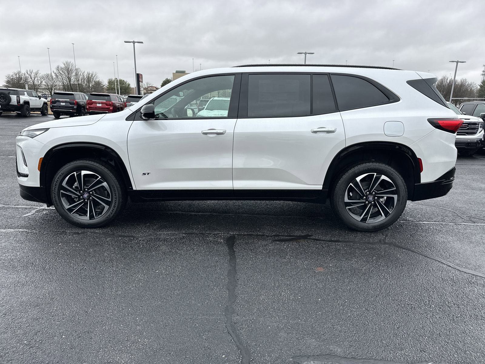2025 Buick Enclave Sport Touring photo 7