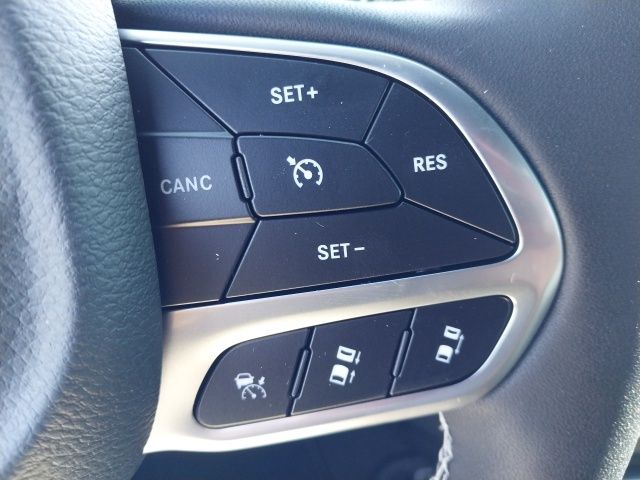 2026 Chrysler Pacifica photo 11