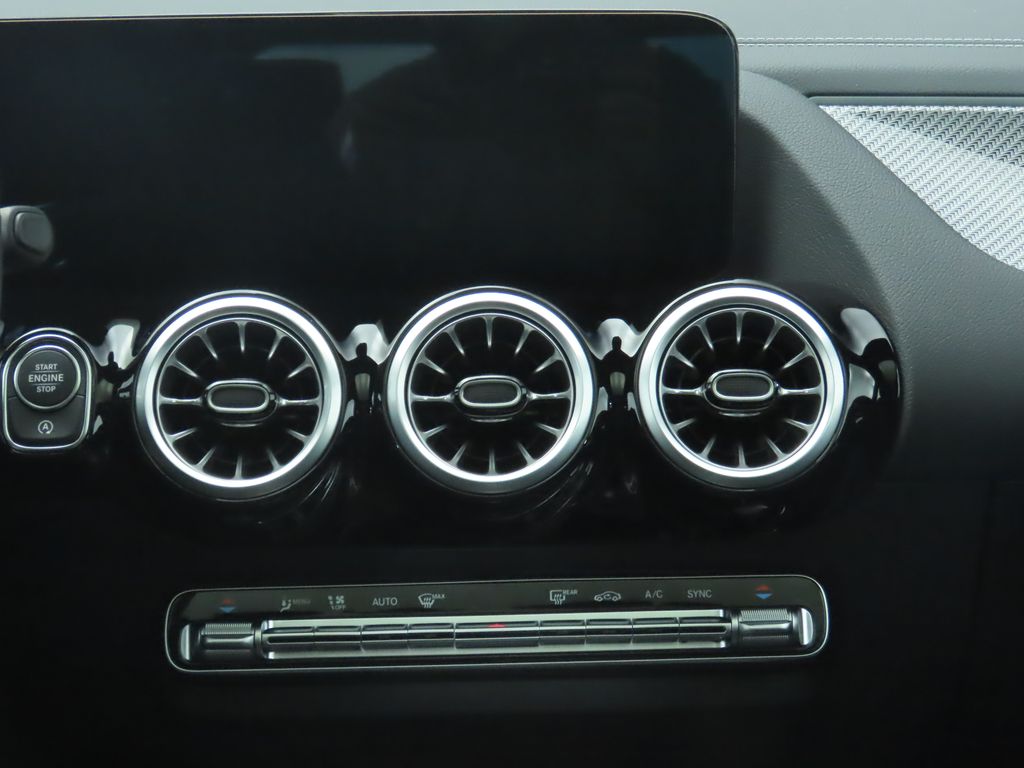 2025 Mercedes Benz GLA 35 AMG 4MATIC photo 11