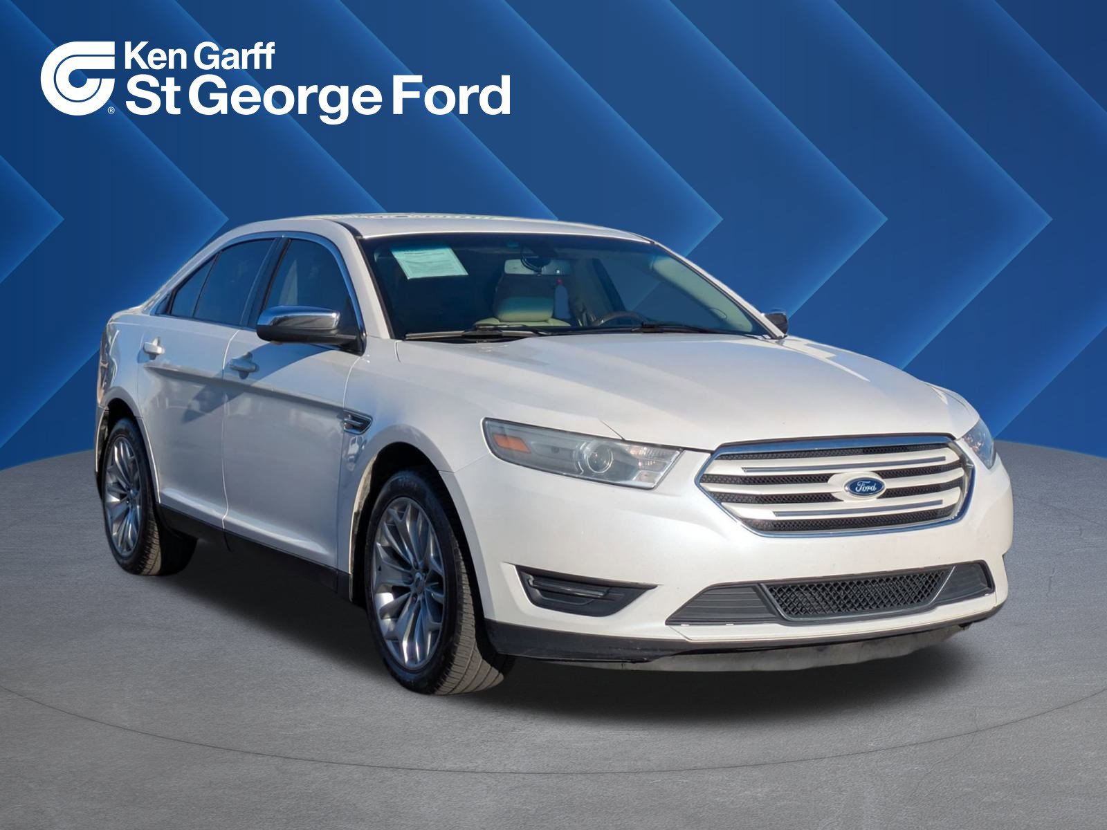 2014 Ford Taurus Limited's photo