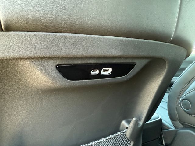 2026 Chrysler Pacifica photo 36