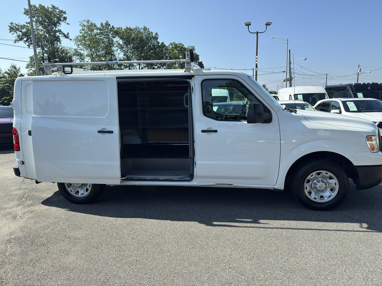 2020 Nissan NV1500 photo 9