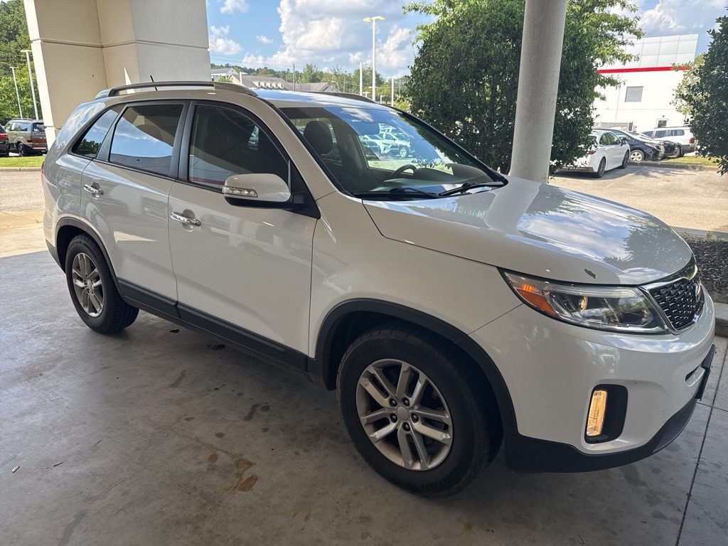 Used 2015 Kia Sorento LX with VIN 5XYKT3A62FG577765 for sale in Hoover, AL