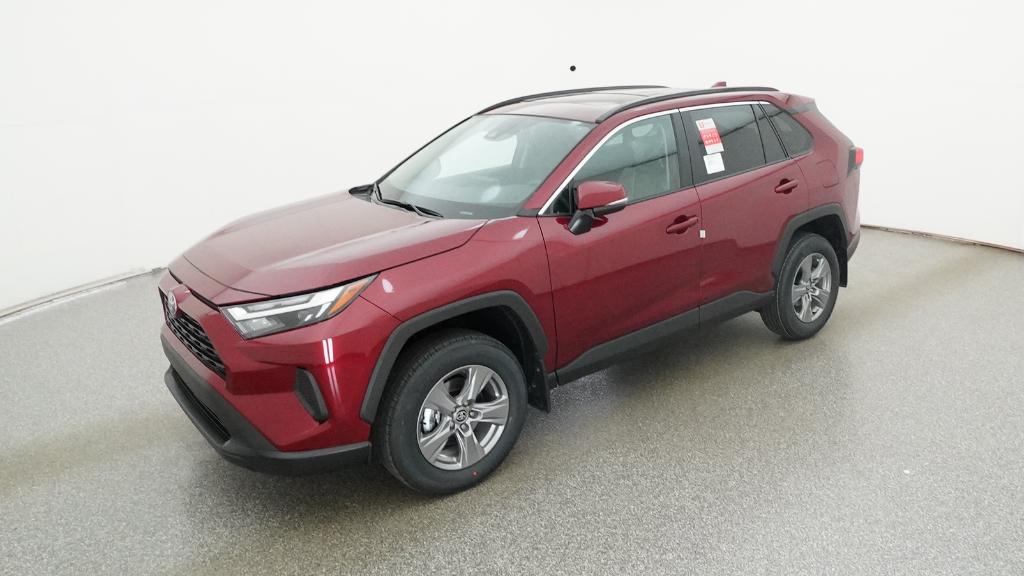 2025 Toyota RAV4 XLE's photo