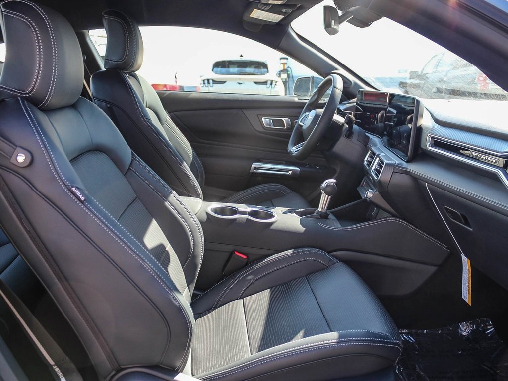 2025 Ford Mustang EcoBoost Premium photo 16