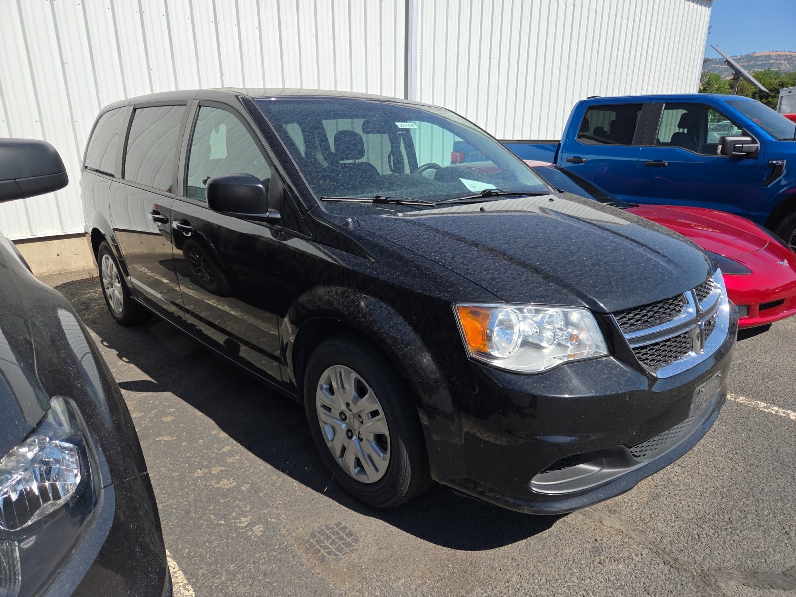 2018 Dodge Grand Caravan SE photo 3
