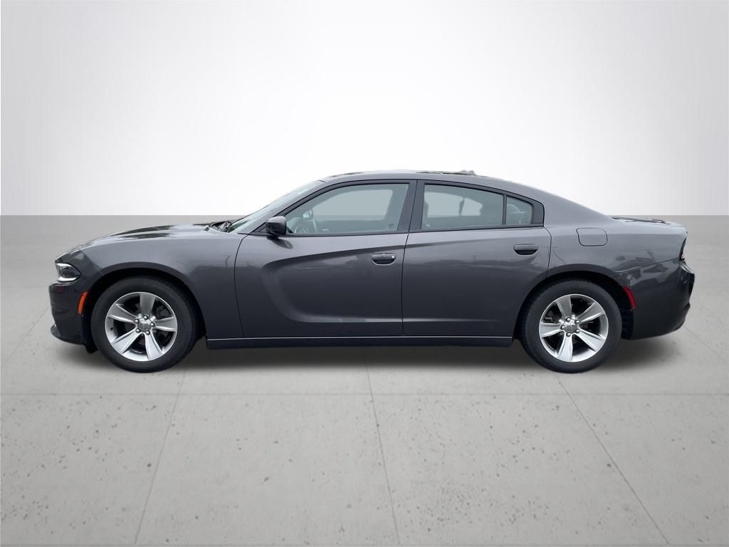 2016 Dodge Charger SXT photo 2