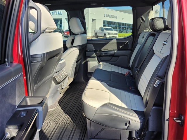 2022 Ford F-150 Lightning Platinum photo 4