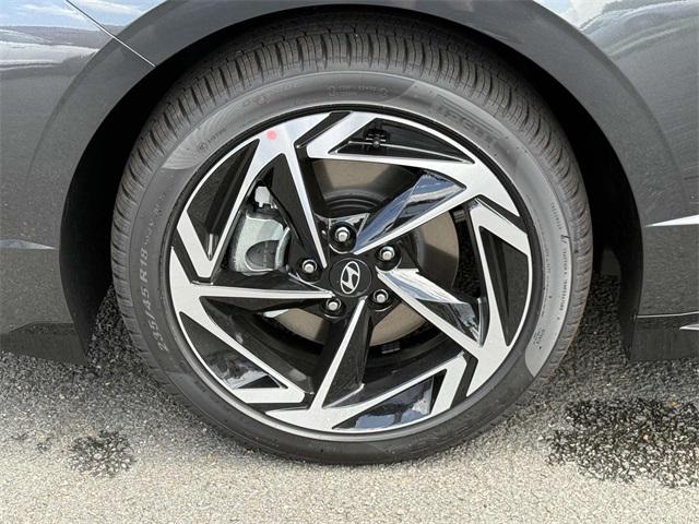 2025 Hyundai Sonata SEL Convenience photo 12