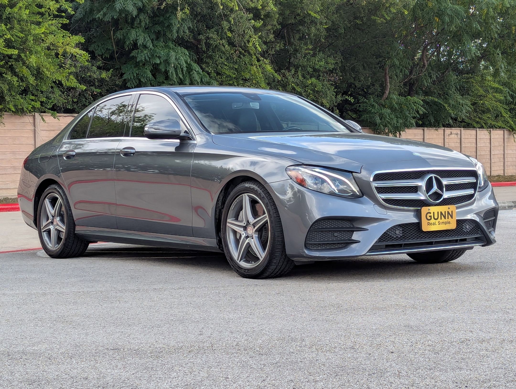 2017 Mercedes Benz E 300 Sport photo 8