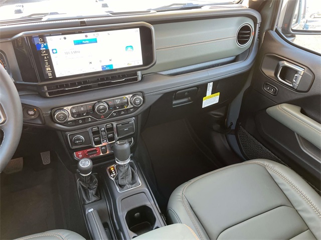 2025 Jeep Gladiator Mojave photo 13
