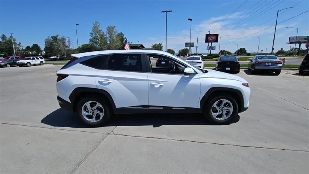 2022 Hyundai Tucson SE photo 4