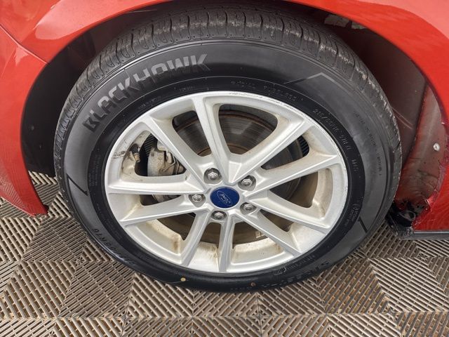 2018 Ford Focus SE photo 25