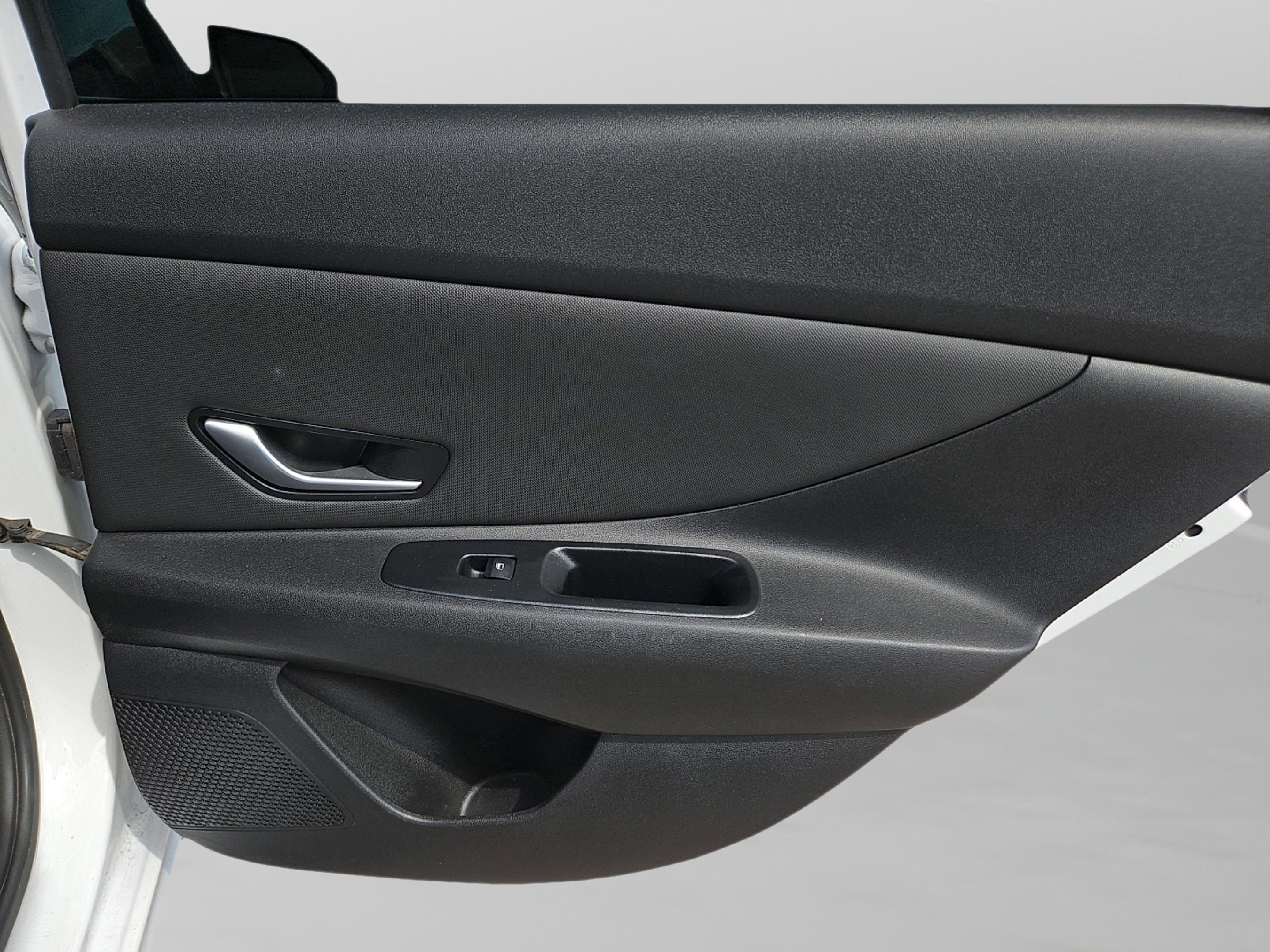 2023 Hyundai Elantra Limited photo 17