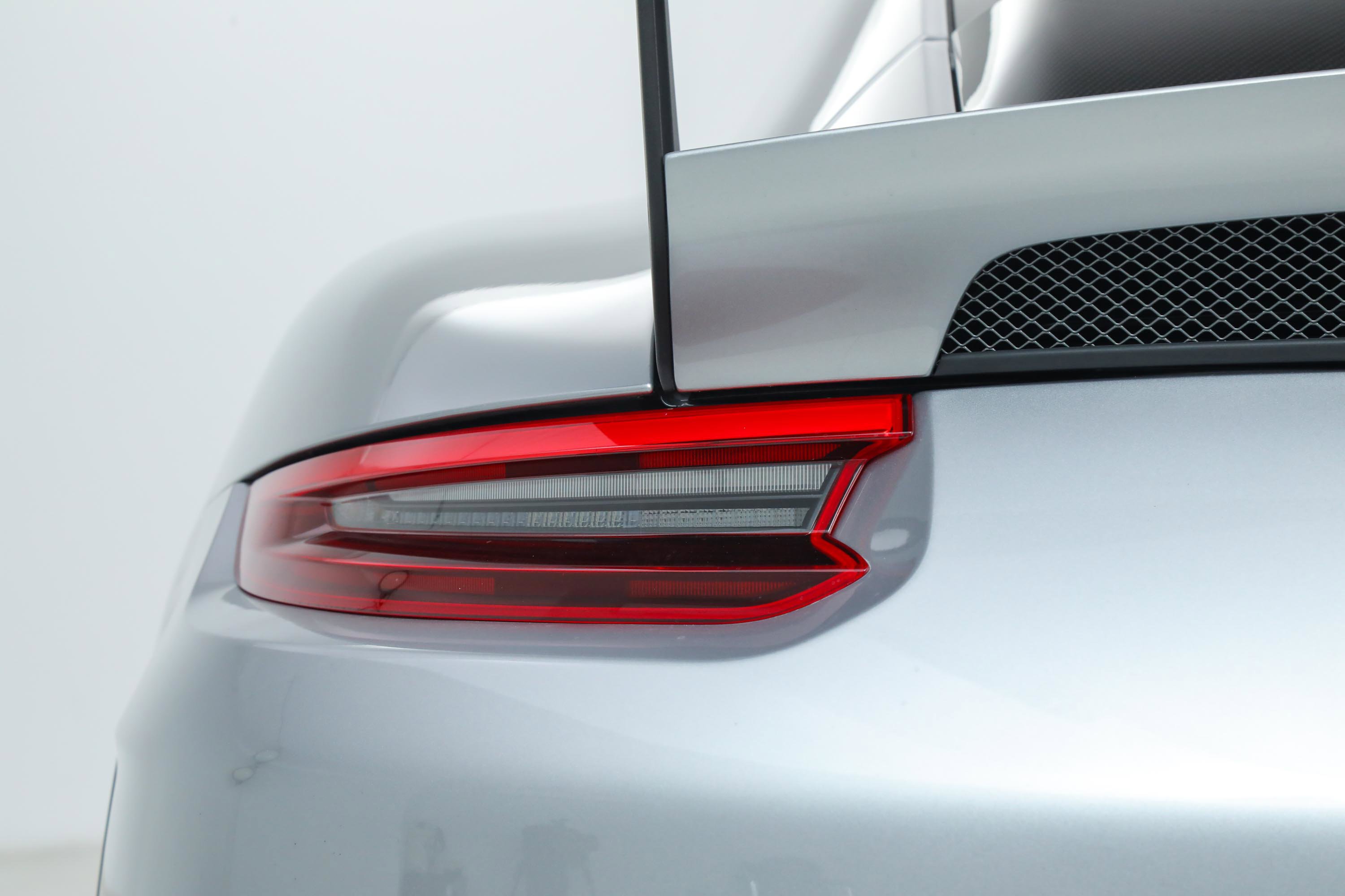 2019 Porsche 911 GT2 RS photo 15