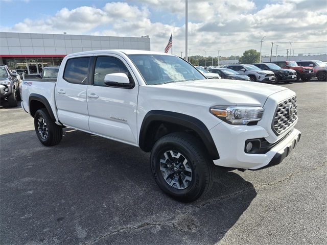 2023 Toyota Tacoma TRD Off Road's photo