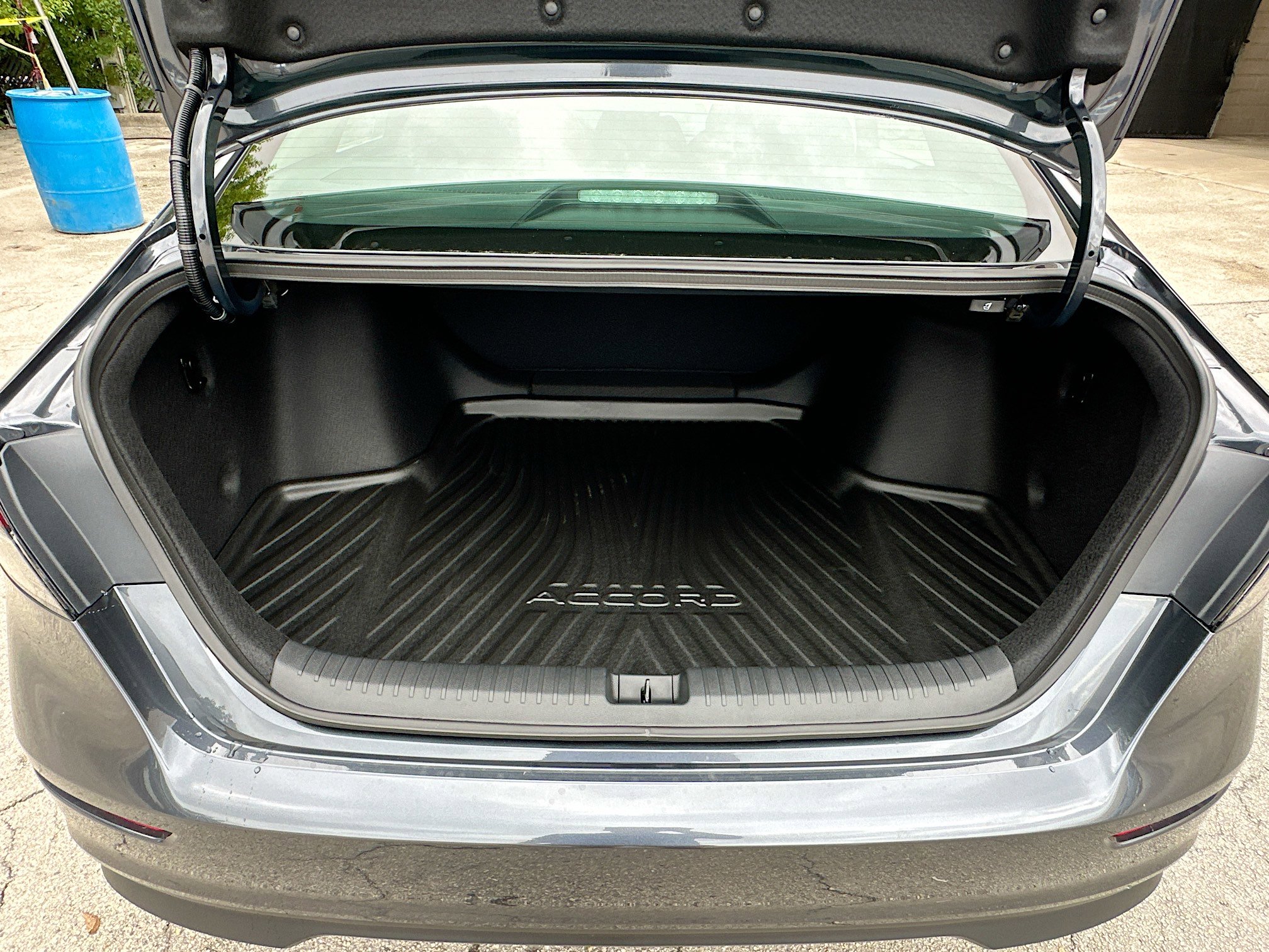 2025 Honda Accord LX photo 18