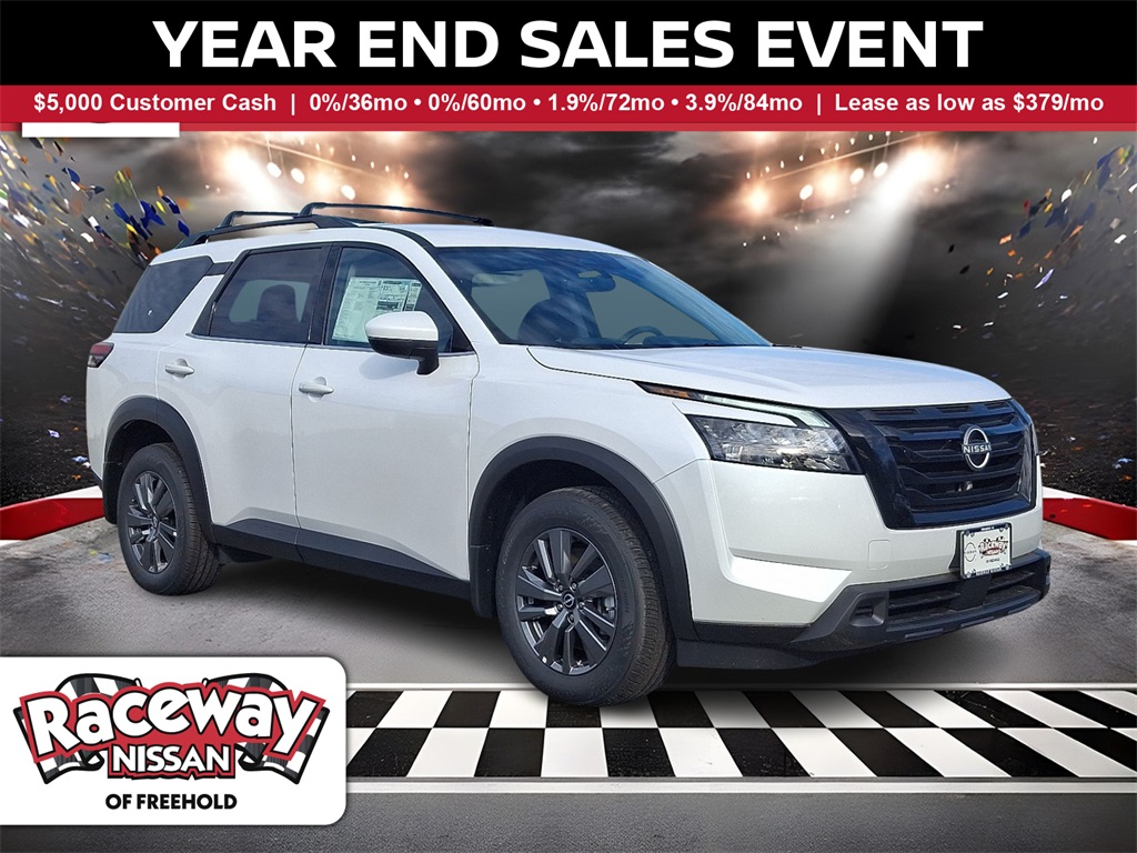 2025 Nissan Pathfinder SV's photo