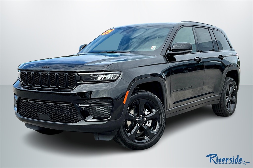 2025 Jeep Grand Cherokee Altitude X photo 2