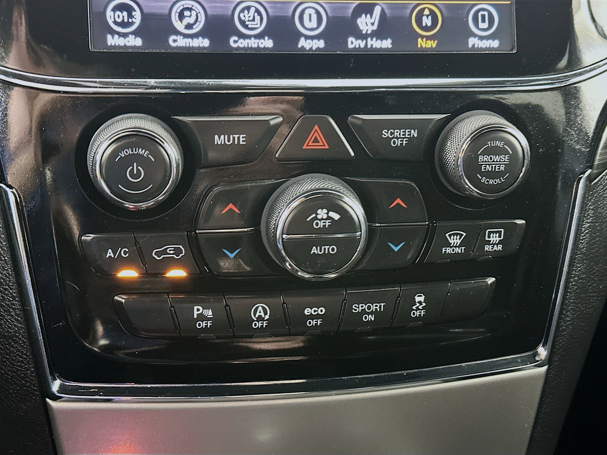 2021 Jeep Grand Cherokee Laredo X photo 13