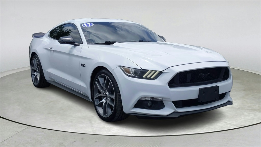 2017 Ford Mustang GT Premium's photo