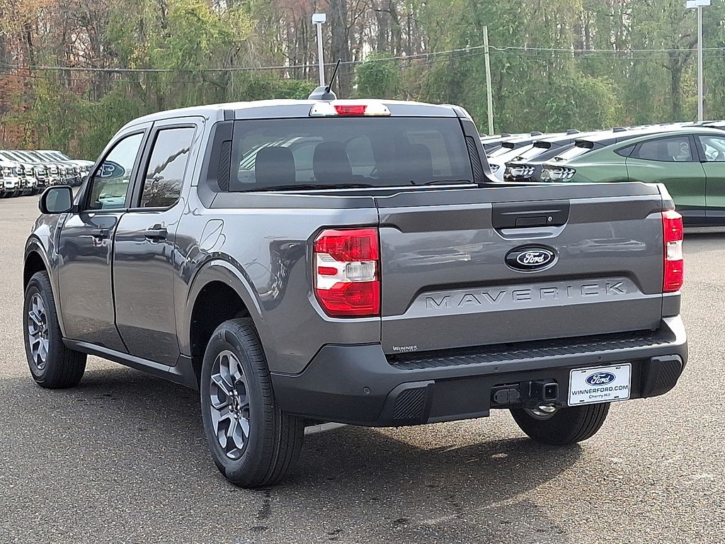 2025 Ford Maverick XLT photo 2
