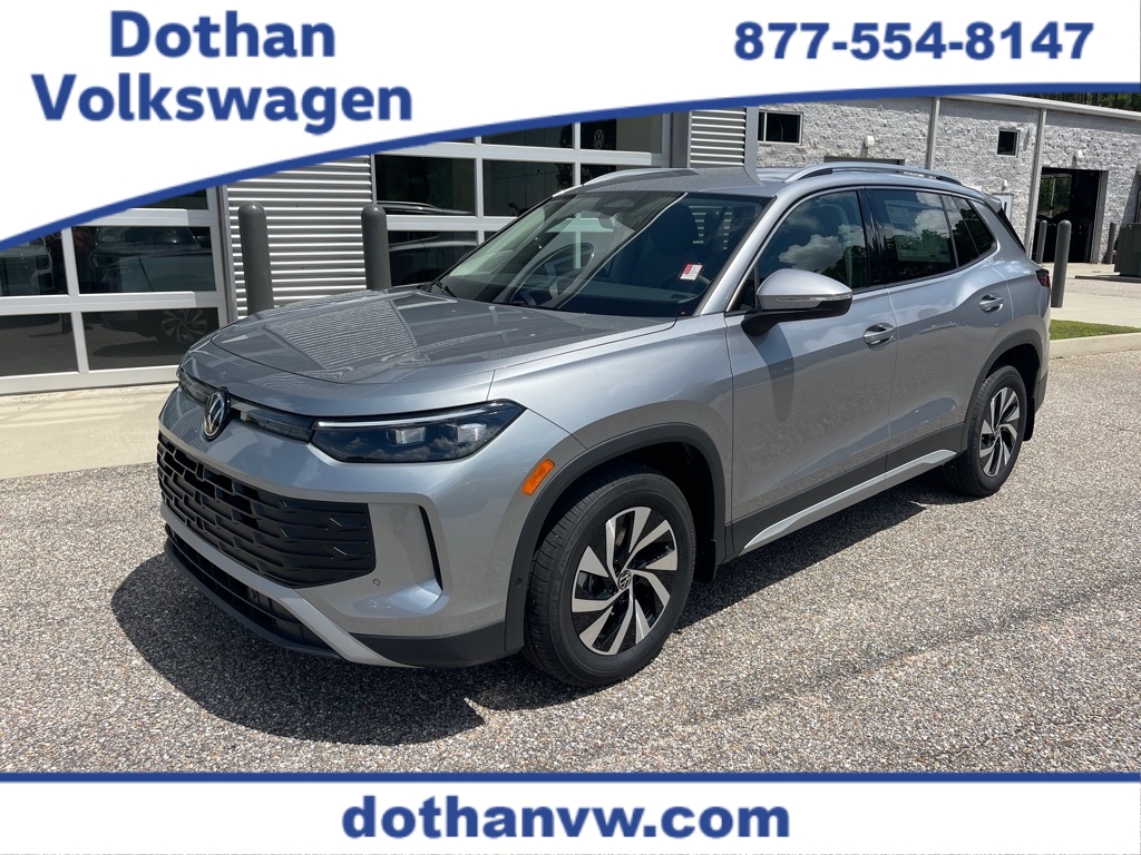 2025 Volkswagen Tiguan S's photo