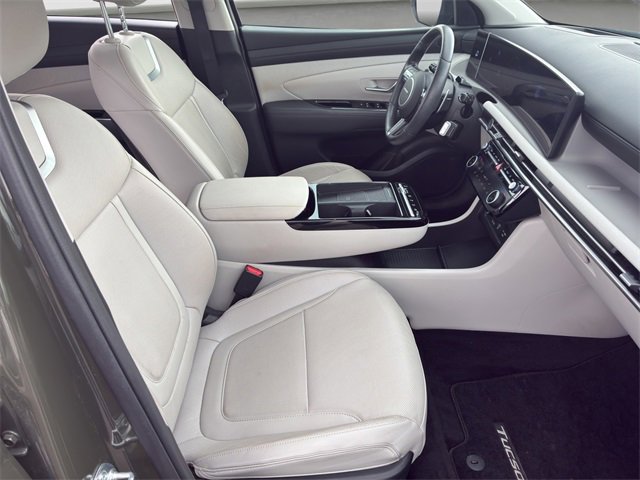 2025 Hyundai Tucson Limited photo 16