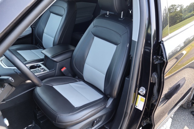 2022 Ford Explorer XLT photo 12