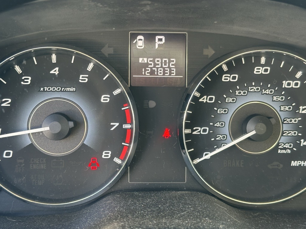 2010 Subaru Legacy 2.5i photo 2