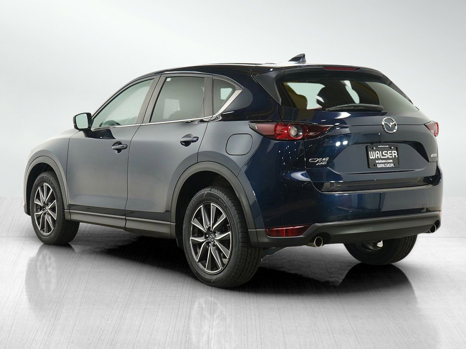 2018 Mazda CX-5 Touring photo 2
