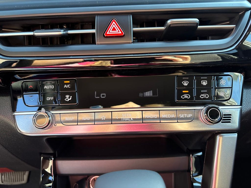2025 Kia Seltos X-Line photo 16