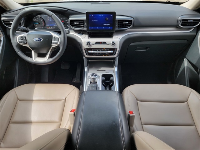 2023 Ford Explorer XLT photo 17