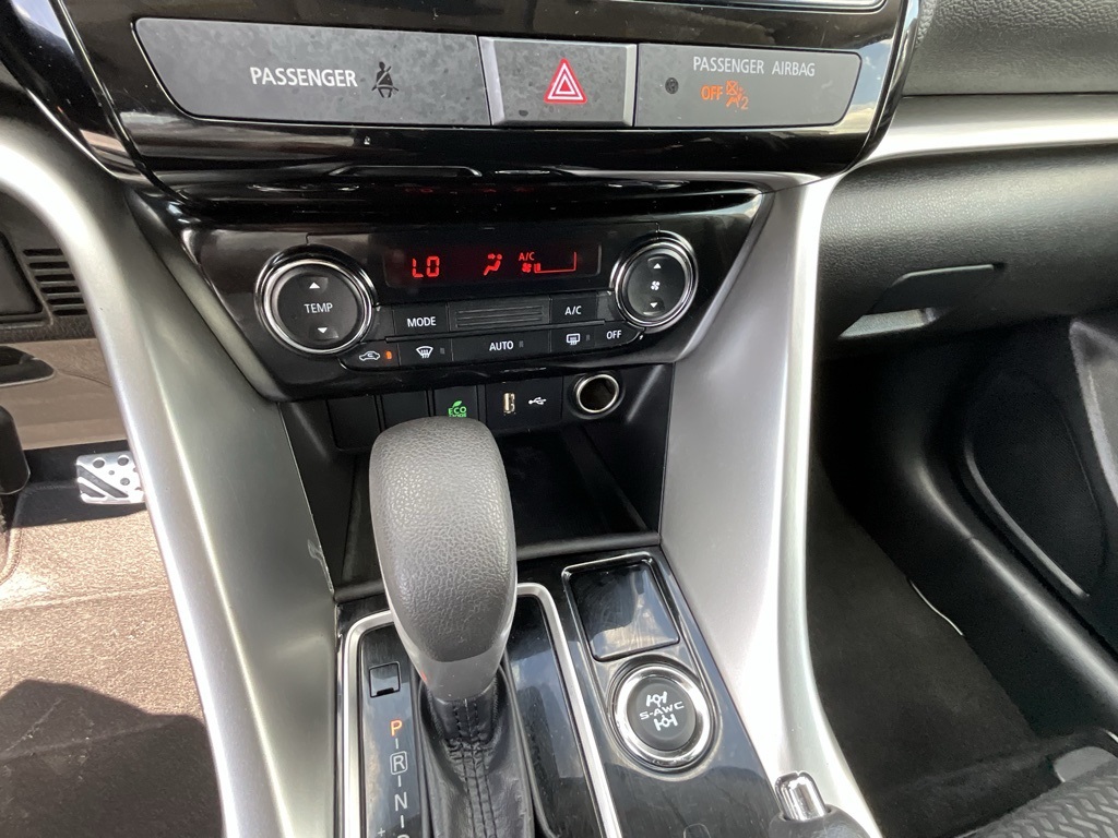 2023 Mitsubishi Eclipse Cross ES photo 15