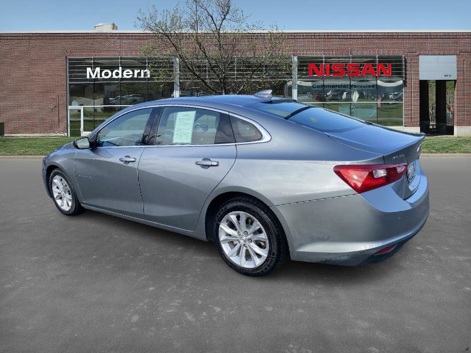 2024 Chevrolet Malibu 1LT photo 2