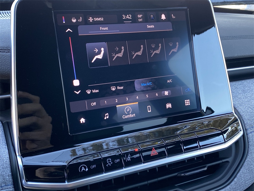 2025 Jeep Compass Latitude photo 16