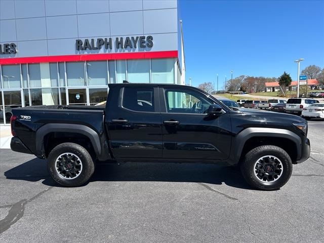 2024 Toyota Tacoma TRD Sport photo 2