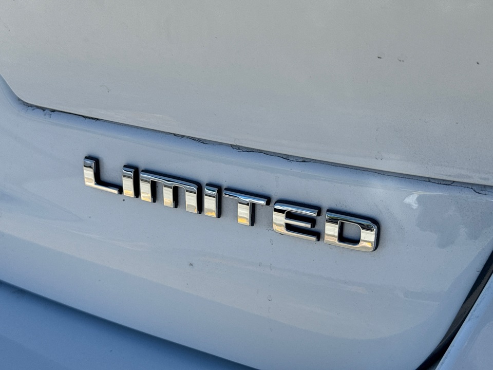 2024 Jeep Grand Cherokee Limited photo 6
