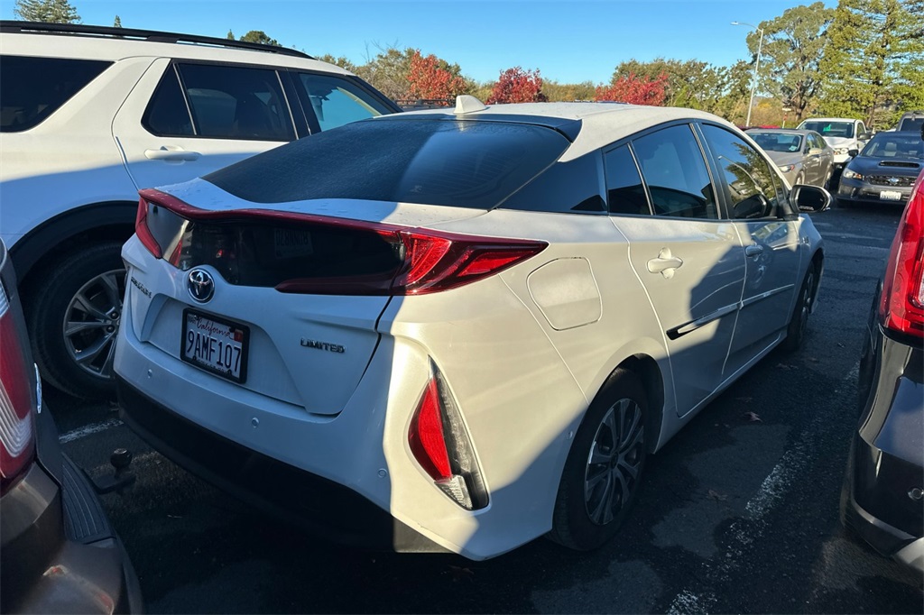 2022 Toyota Prius Prime Limited photo 2