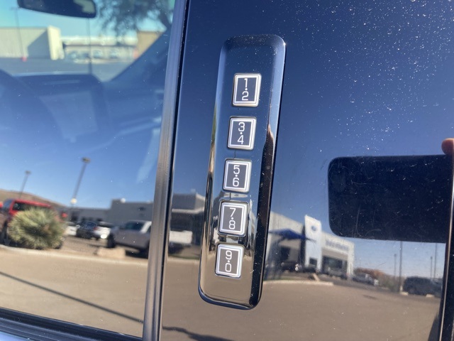 2023 Ford F-150 Limited photo 11