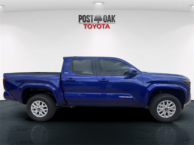 2025 Toyota Tacoma SR5 Double Cab photo 9