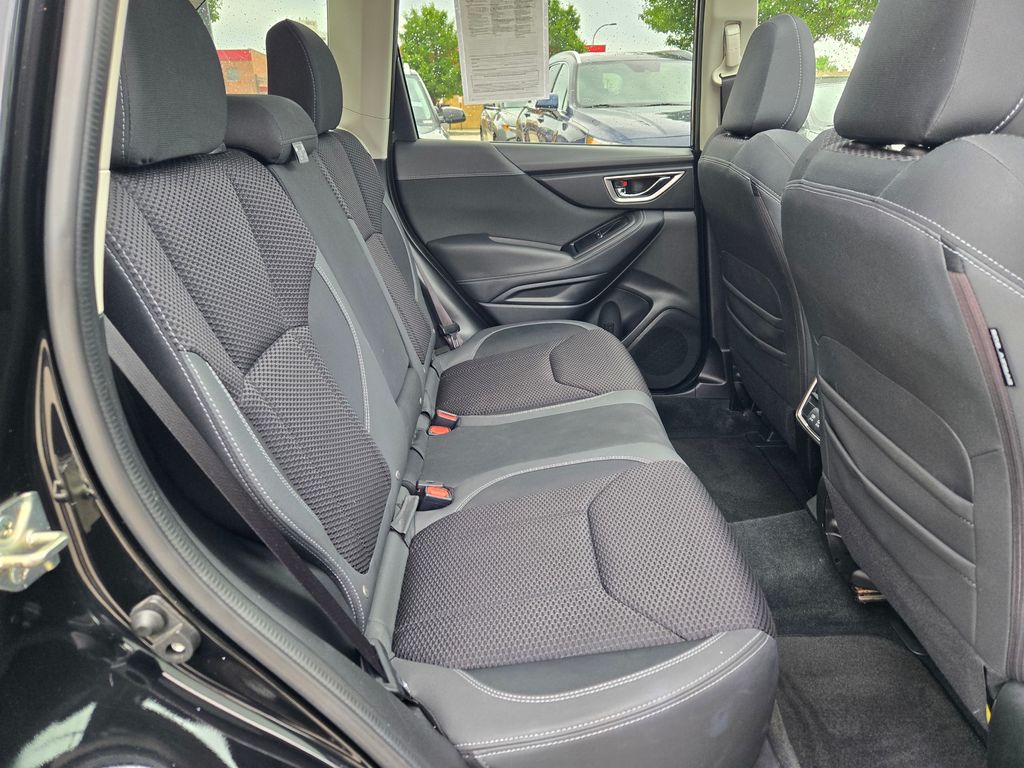 2019 Subaru Forester Premium photo 3
