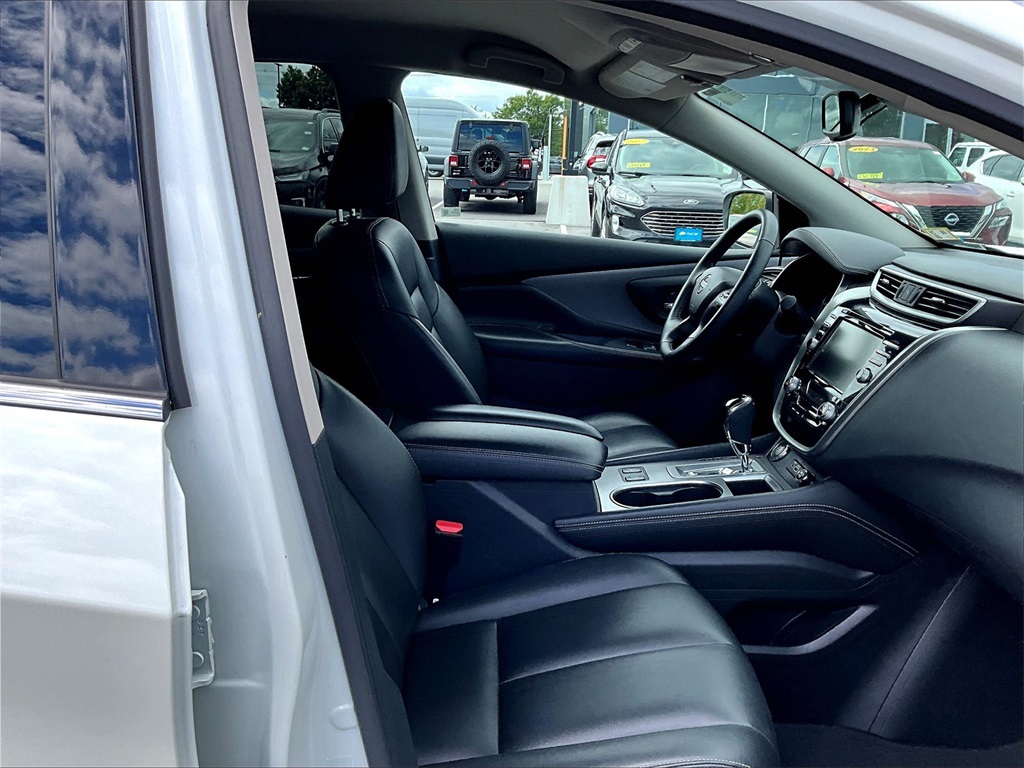 2023 Nissan Murano SV photo 11
