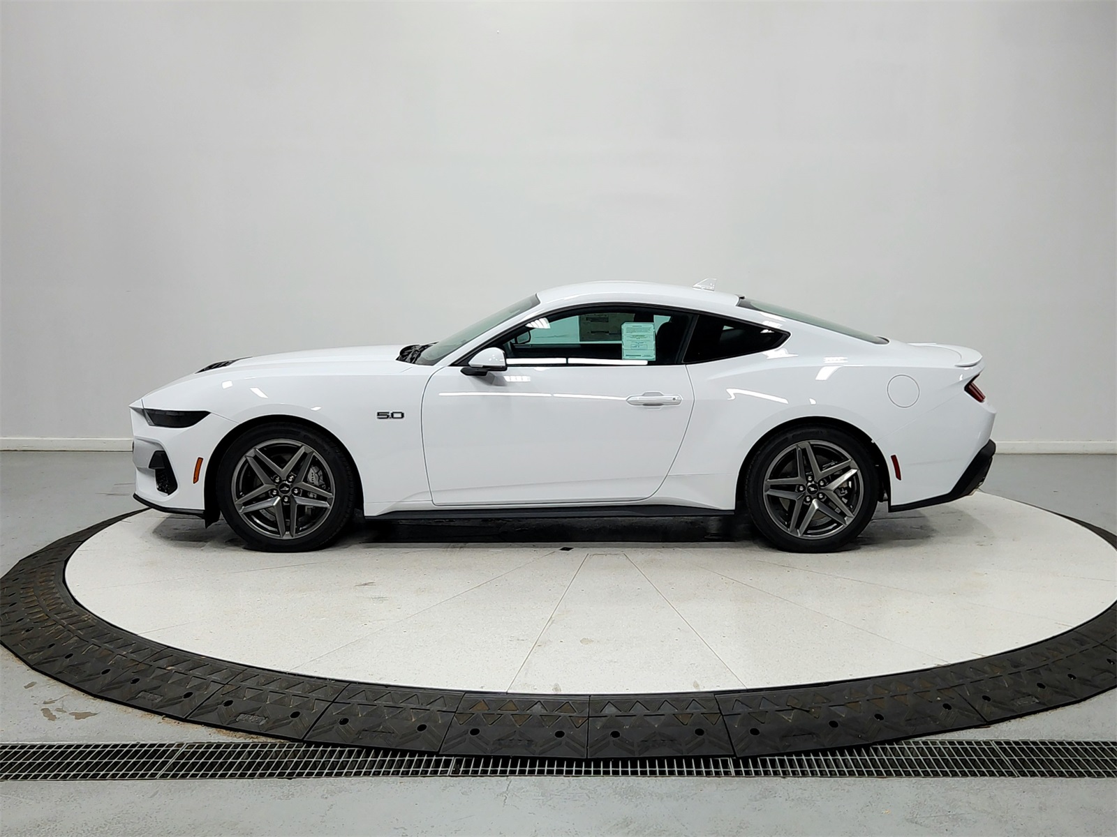 2025 Ford Mustang GT Premium photo 4
