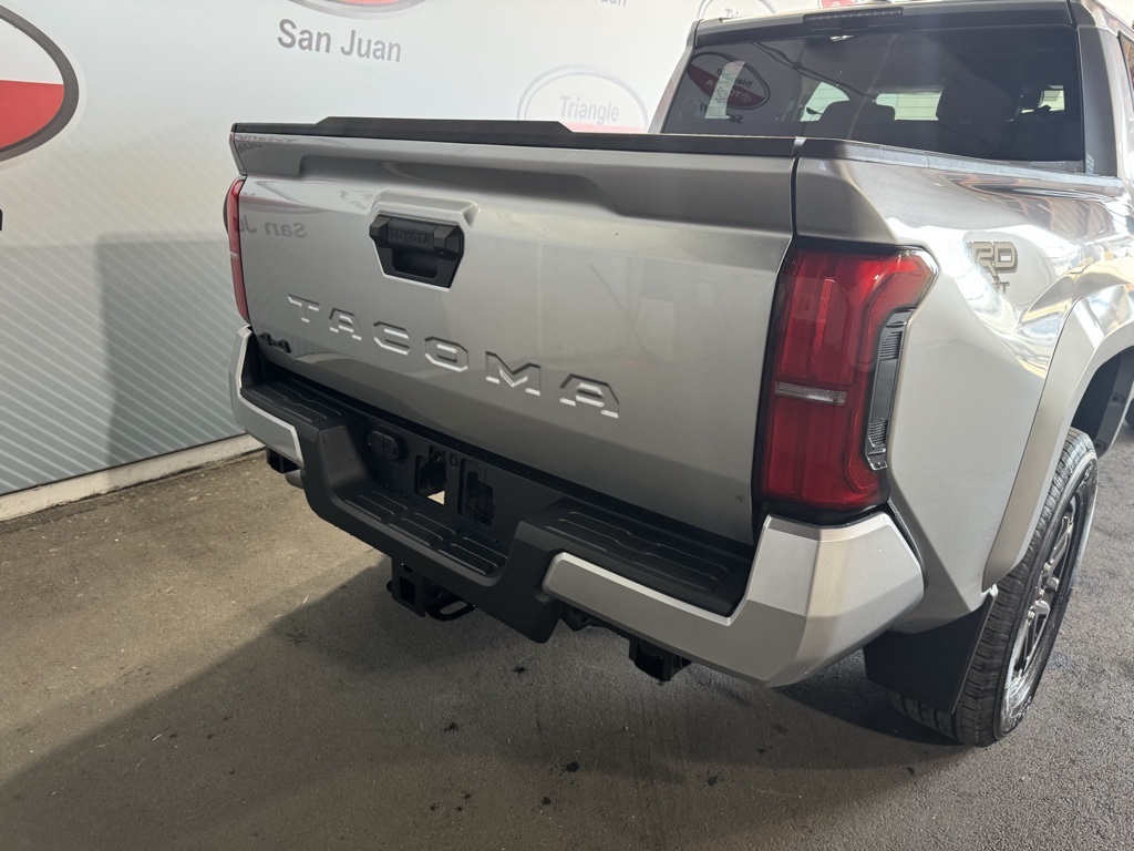 2025 Toyota Tacoma photo 13
